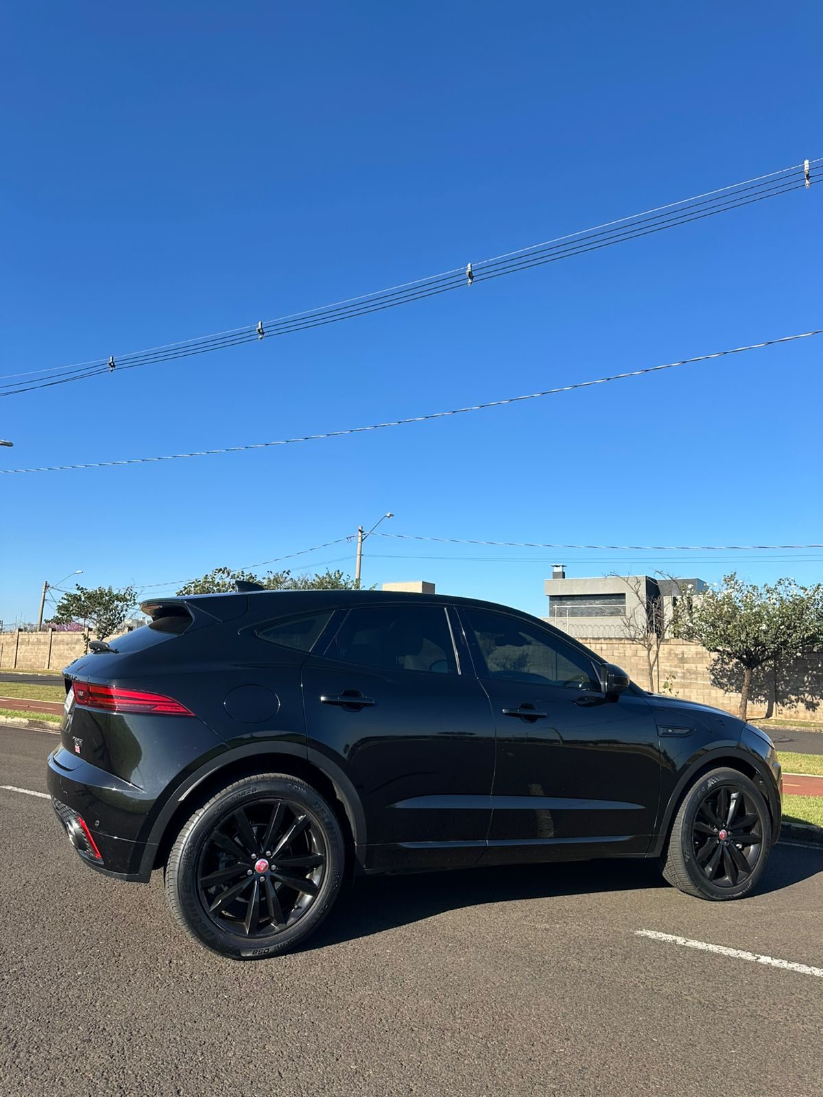 Jaguar E‑Pace 2020 — foto 4